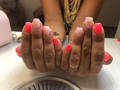 Immagine MANIPURA - BEAUTY & MAKEUP 4