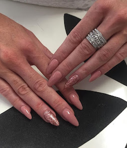 Immagine Nailú Centro Ricostruzione Unghie 4