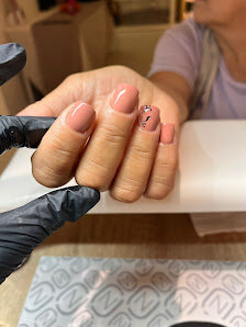 Immagine Stay Classy - High Class Beauty 4