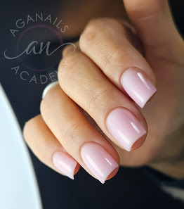 Immagine Salone Aganails - Centro Ricostruzione Unghie Gallarate 4