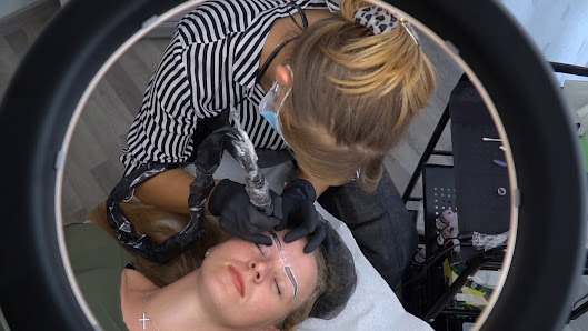 Immagine Mariya Savchenko Permanent Makeup | Trucco Permanente e Microblading | tatuaggio sopracciglia e Eyeliner 4