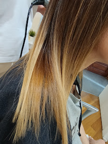 Immagine Benessere e Capelli parrucchieri ed Estetica 1