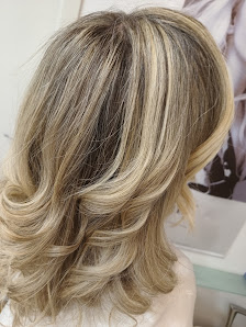 Immagine Benessere e Capelli parrucchieri ed Estetica 2