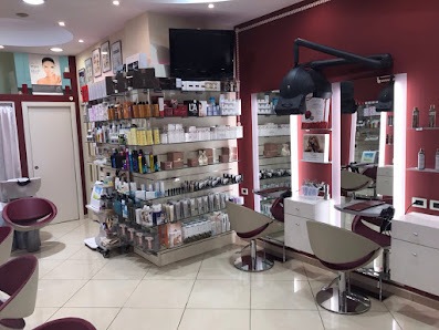 Immagine PARRUCCHIERE UNISEX - CENTRO ESTETICO - NAILS " STRANE IDEE PER LA TESTA " ALBANO LAZIALE 1