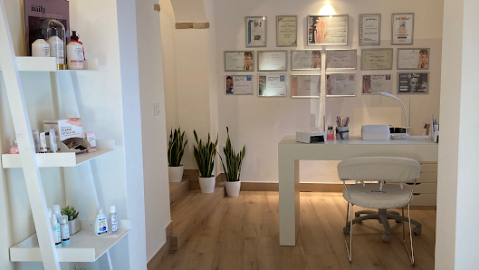 Immagine Centro Ricostruzione Unghie Sabina Nails di Janna Sabina 1