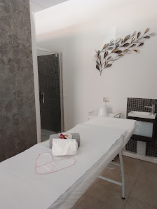 Immagine Halos Centro Estetico - Olistico -massaggi-Grotta del Sale Jesi 4