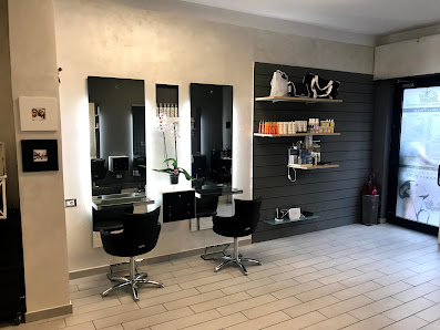 Immagine MIRIELLI PARRUCCHIERI E CENTRO ESTETICO 3