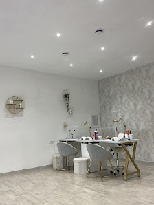 Immagine Renovè - rigenera pelle e unghie pomezia 2