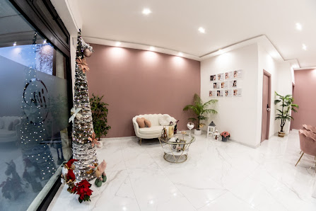 Immagine Beauty Vibes by Ilinca nail designer 5