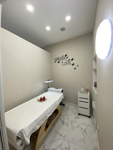 Immagine Oli Nails & Beauty 1