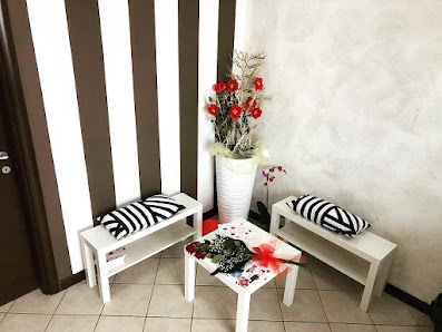 Immagine Resilienza Beauty Center Depilazione Uomo/donna Trattamenti Viso/corpo Manicure Pedicure Gel Semi permanente Sopracciglia Henné Laser Diodo 808 Microblading Laminazione Ciglia/sopracciglia 1