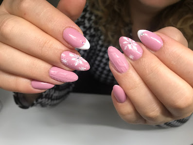 Immagine Mania Ferrara Ricostruzione unghie e extension ciglia 4