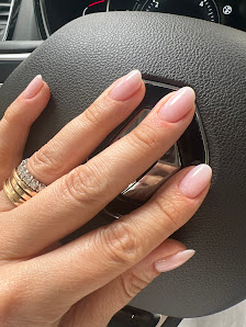 Immagine Rosso Jungla - Nails Riccione 2