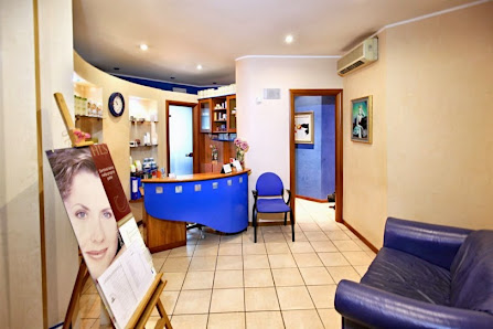 Immagine L' Estetica Di Lucchese Caterina 1