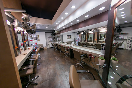 Immagine Franco Sapienza - parrucchiere uomo donna - estetica solarium 3