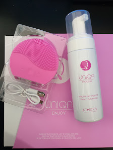 Immagine Hair Revolution estetica solarium Snc Di Aversano Gaetano 1