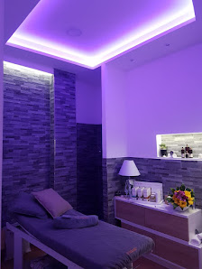 Immagine Omnia makeup & beauty 1