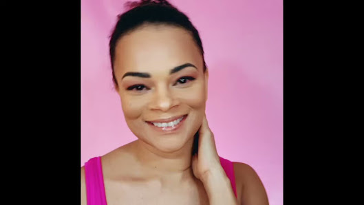 Immagine Beauty Palace FV Academy -Corsi di Formazione per ricostruzione unghie e make up 3