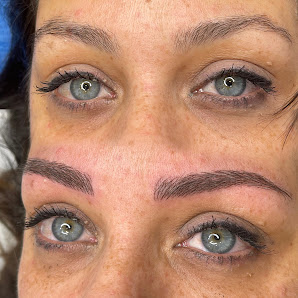 Immagine Elisabetta Perri PHIBROWS MICROBLADING 1