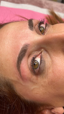 Immagine Elisabetta Perri PHIBROWS MICROBLADING 4