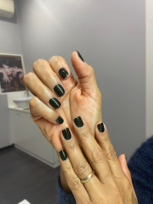 Immagine CND SHELLAC CERTIFIED SALON L'ESTETIKA GLAMOUR DI PAULA T. 2
