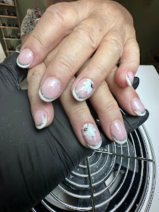 Immagine Omega Nails 3