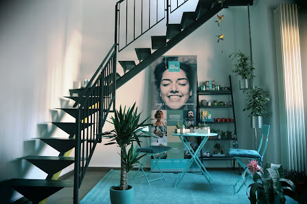 Immagine MiFaiBene - Massaggio, Riflessologia, Shiatsu, Yoga a Varese | Anche a domicilio 1