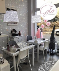 Immagine Glo Nails & Beauty 4