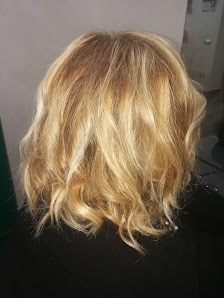 Immagine Hairstilyst Jenny di Cusenza gennara 2
