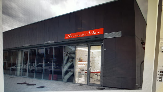 Immagine Ricostruzione Unghie Soluzione Mani 2