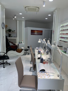 Immagine Only Nail centro estetico 5