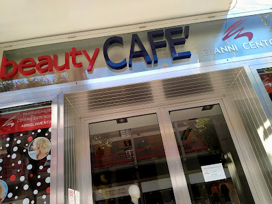 Immagine BEAUTY CAFE' GIANNI CENTOLA di Centola Ettore - Parrucchiere Ed Estetica 2