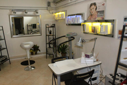Immagine MV White Beauty Solarium Wellness & Hairstylist 4