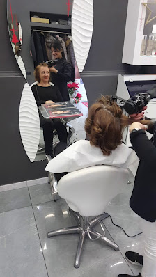 Immagine fiorillo Parrucchieri estetica 4