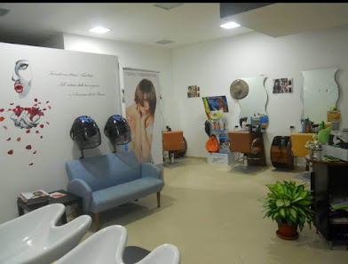 Immagine ACCONCIATURE ED ESTETICA ONLY WOMAN...parrucchiera. By Rosy 3