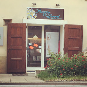 Immagine Beauty Different 2