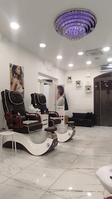 Immagine Emilia Nail Taglio 2