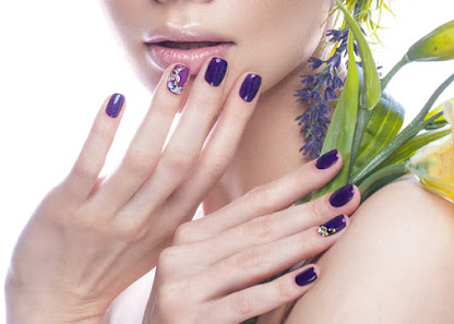 Immagine Emilia Nail Taglio 3