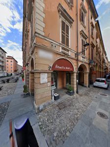 Immagine Emilia Nail Taglio 4