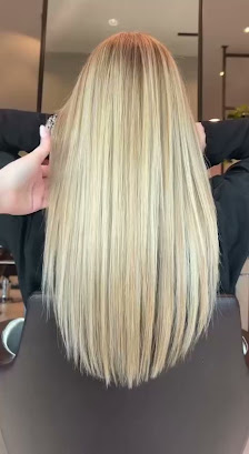 Immagine Prestige B. Hairdresser and beauty salon - Hair stilyst, Estetica Avanzata, Epilazione laser 3