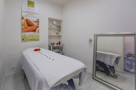 Immagine Nails And Beauty 5