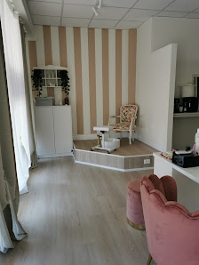 Immagine Centro Estetico Lovely, nails & beauty - solarium 1