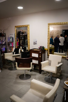 Immagine Madame Jeunesse Parrucchieri Estetica Massaggi 4