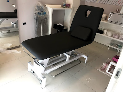 Immagine La Torinese Dei Fratelli Greppi - Fornitori di Articoli Estetici a Collegno 2