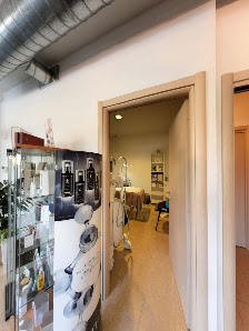 Immagine Centro Estetico, epilazione definitiva, eyebrows design, trattamenti viso e corpo, epilcorner, manicure, pedicure, depilazione laser | Beauty Point Renovactive Como 2