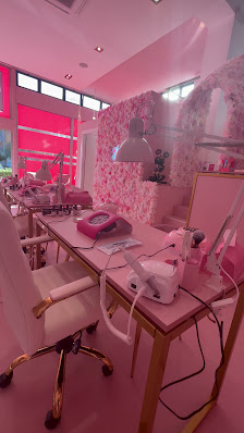 Immagine Pink nails & lashes 3