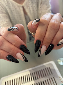 Immagine Queen Nails 1