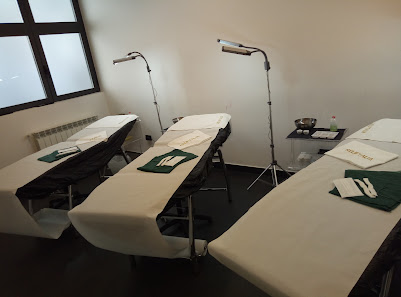 Immagine Anna Estetista Trucco Semipermanente microblading estetica specialistica Microneedling cicatrici trattamento acne unghie gel 4