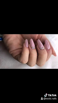 Immagine Esotic Nails 3