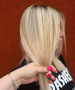 Immagine Nujé Parrucchieri Centro Estetico Unghie 1